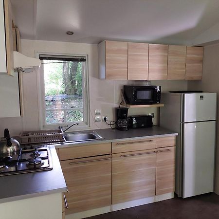 Mobilhome 6 Personnes Camping 4* Chateauneuf-de-Galaure Exterior photo