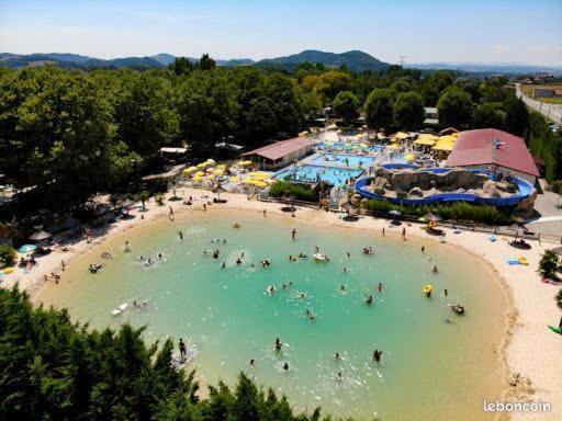 Mobilhome 6 Personnes Camping 4* Chateauneuf-de-Galaure Exterior photo